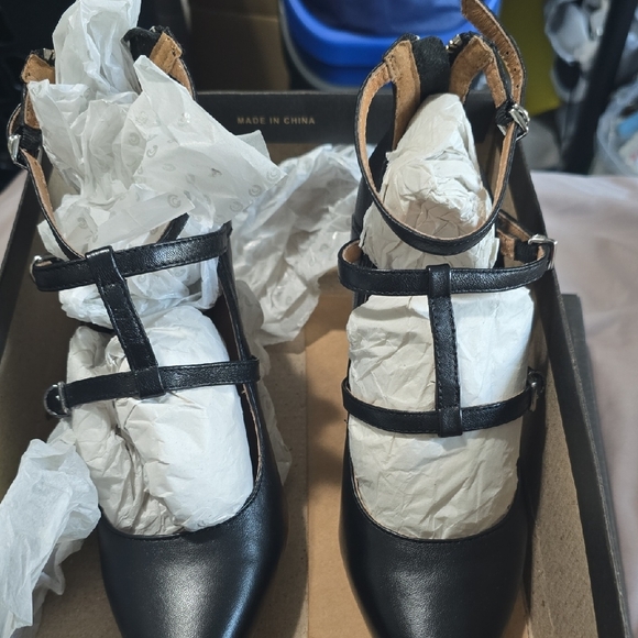 Corso Como Black Strappy Heels - Picture 7 of 7